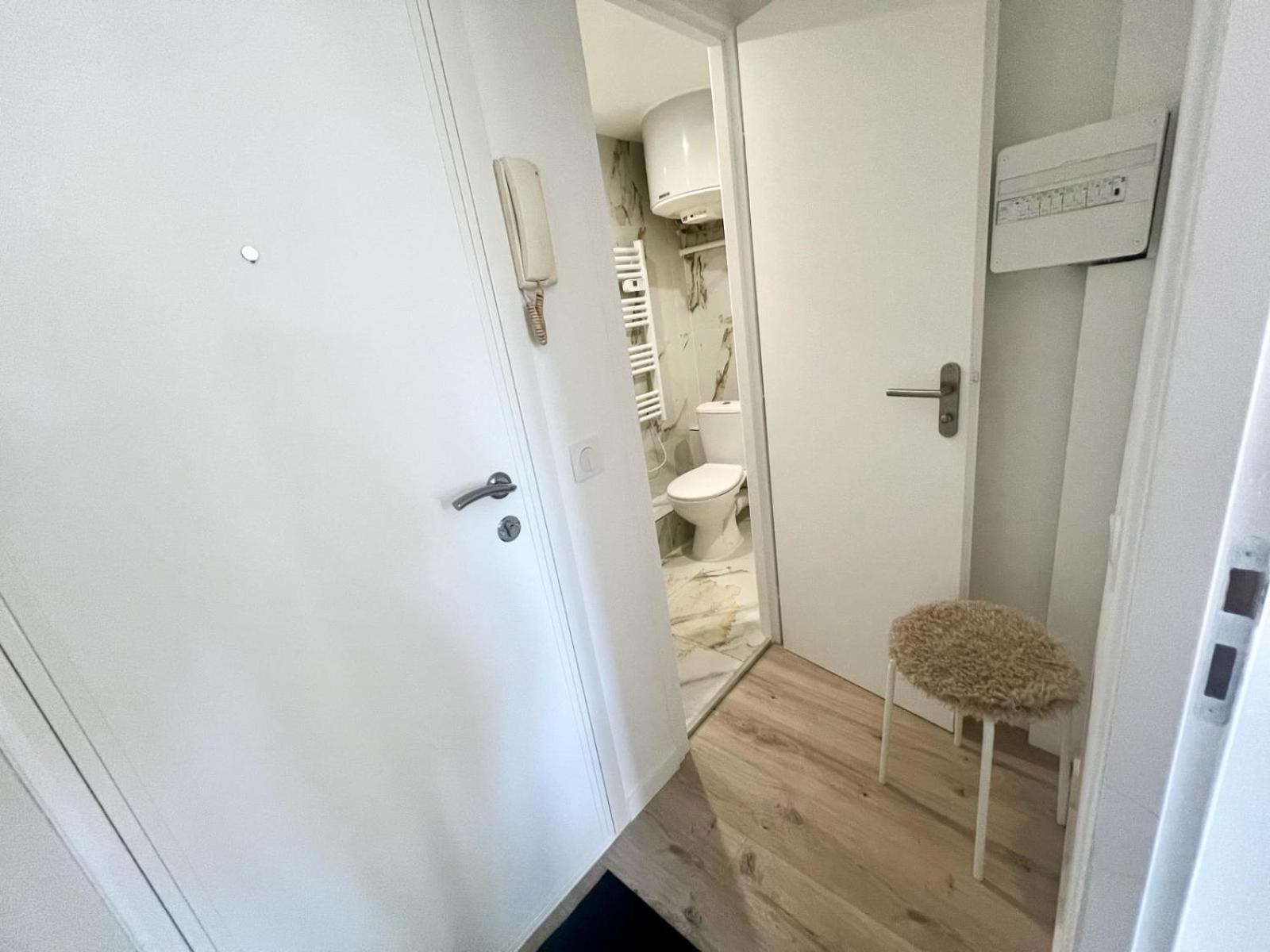 Studio Moderne Renove Avec Balcon Nice Exterior photo